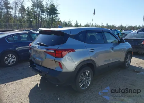 2023 Kia Seltos Lx z USA, uszkodzony, nr VIN KNDEPCAA2P7432665